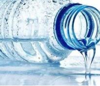   �����ճ�����ˮ�Ϳ�Ȫˮ��ʲô��һ���ĵط�